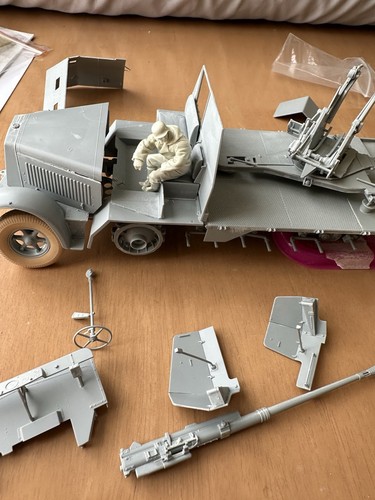 Dragon part built sdkfz - dragon,