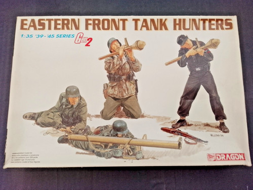 Dragon eastern front tank - front,